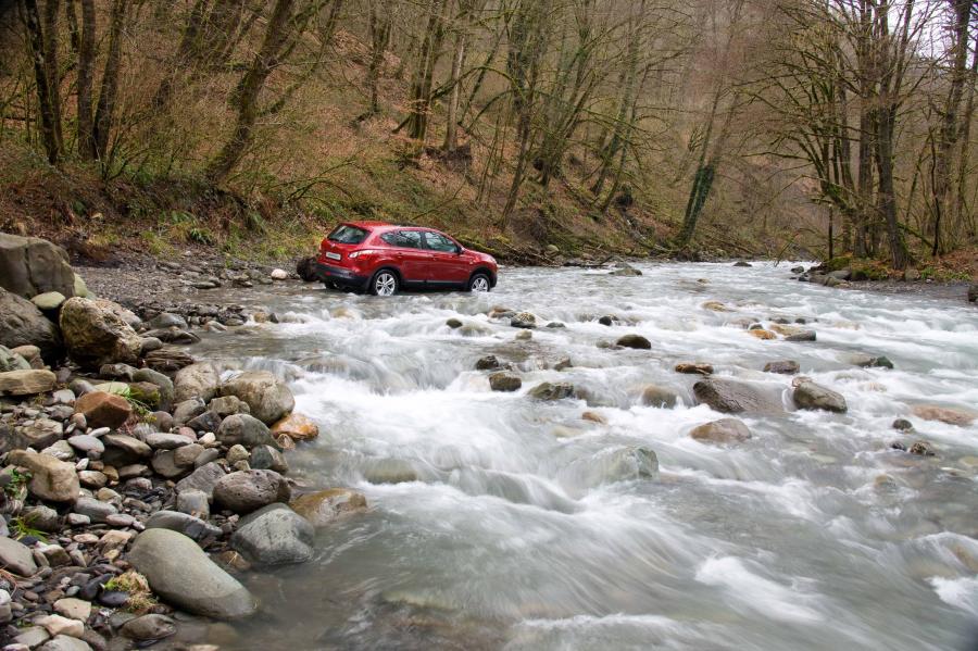  Nissan Qashqai 2010 года  (фото 107 из 204)